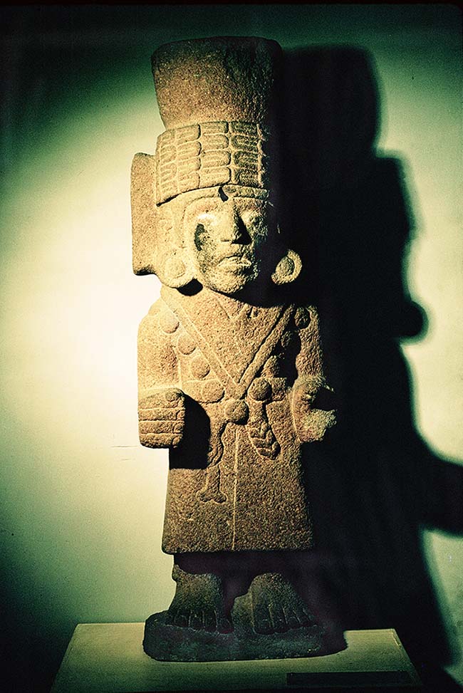 Statue of Chicomecoatl