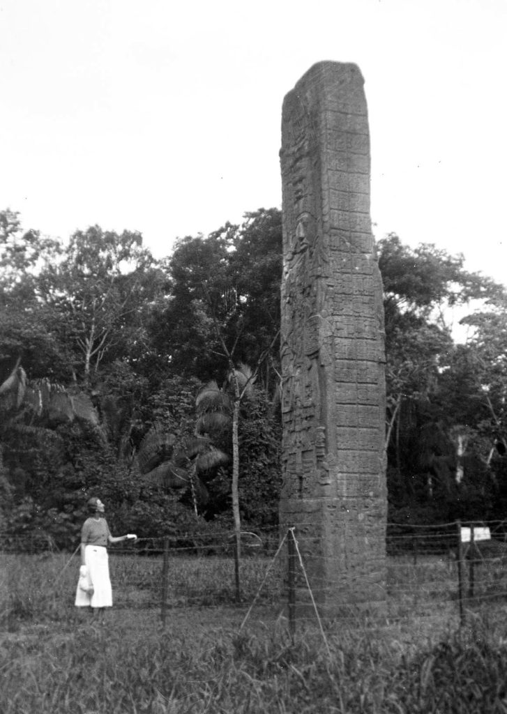 Stela E Quirigua