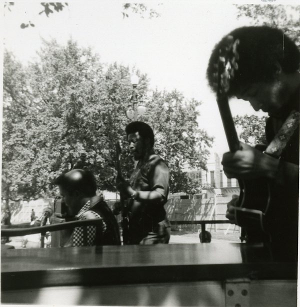 Unidentified musicians perform at the 1971 Jazz Fest, photographer unidentified; Allison Miner papers HJA-039, “Photos” box, Tulane University Special Collections.