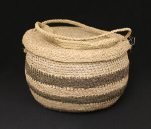 Xavante basket with lid part 1